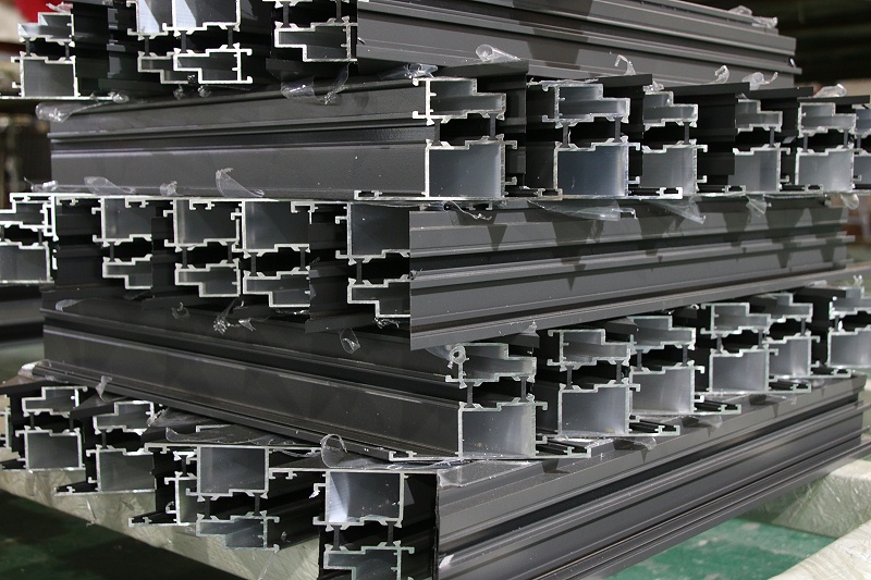 樓上樓高端門窗-樓上樓門窗怎么樣？可以定制鋁門窗嗎？