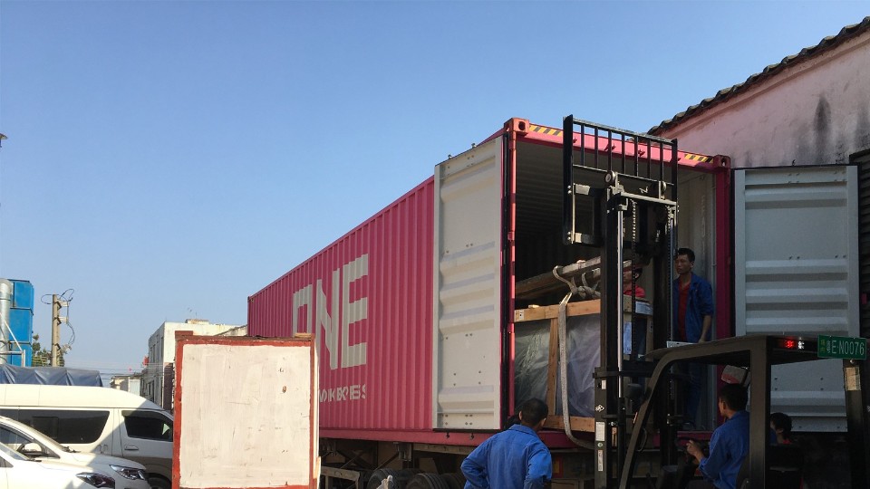 私家別墅豪宅定制的高端鋁合金門窗即將被送出國(guó)！