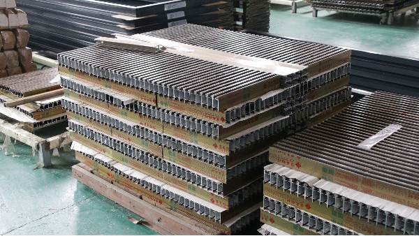 【樓上樓門(mén)窗】工程門(mén)窗配套性,不懂門(mén)窗工程的發(fā)包方都在看！