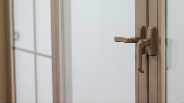 樓上樓門窗4大優(yōu)點，滿足各領(lǐng)域使用需求